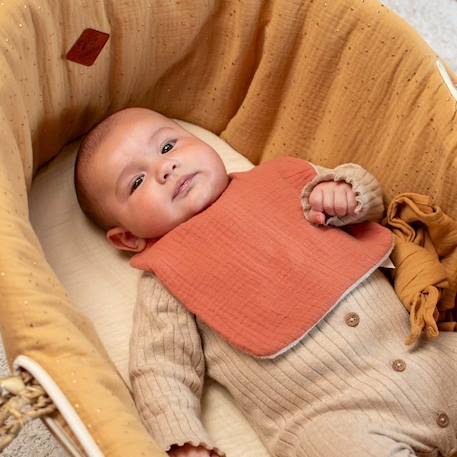 Bavoir en gaze de coton jeanne Beige+Biscuit+Blanc+Blanc à pois or+Bleu+Camel+Camel à pois or+Écru+Gris clair+Rose+Terracotta+Vert à pois or+Vert de gris 32 - vertbaudet enfant 