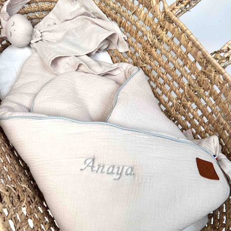 Couverture d'emmaillotage en gaze de coton jeanne Beige+Blanc+Blanc à pois or+Bleu+Camel+Écru+Gris clair+Terracotta+Vert de gris+Vieux rose 5 - vertbaudet enfant 
