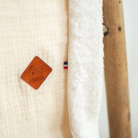 Couverture en gaze de coton et sherpa jeanne Beige+Blanc à pois or+Bleu+Camel+Camel à pois or+Écru+Gris+Rose+Terracotta+Vert à pois or+Vert de gris 28 - vertbaudet enfant 