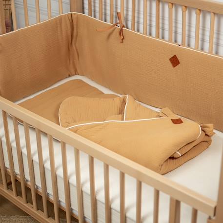 Tour de lit universel en gaze de coton jeanne Beige+Blanc+Blanc à pois or+Bleu+Camel+Écru+Gris clair+Rose+Terracotta+Vert de gris 22 - vertbaudet enfant 
