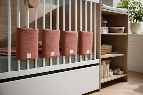 Protections de barreaux de lit en coton Beige+Beige foncé+Bleu/blanc+Ecru léopard+Moutarde+Rose+Rose foncé+Rouge+Vert+Vert tilleul 28 - vertbaudet enfant 