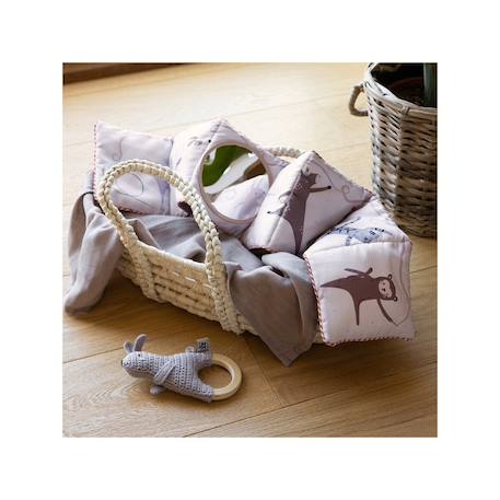 Livre d'activités en tissu teeny toes Rose 3 - vertbaudet enfant 