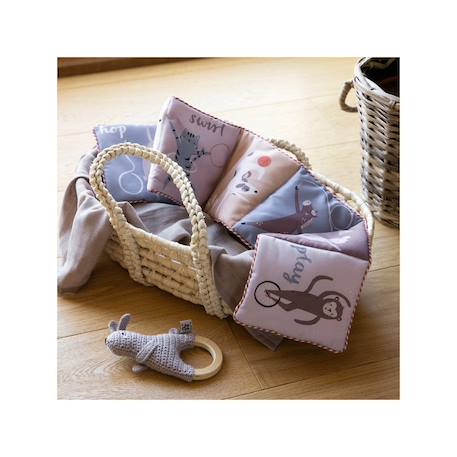 Livre d'activités en tissu teeny toes Rose 2 - vertbaudet enfant 