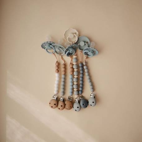 Attache sucette en silicone Beige foncé+Beige, écru+Bleu+Bois+Ecru+Jaune+Pierre+Rose+Thym séché+Vert d'eau 10 - vertbaudet enfant 