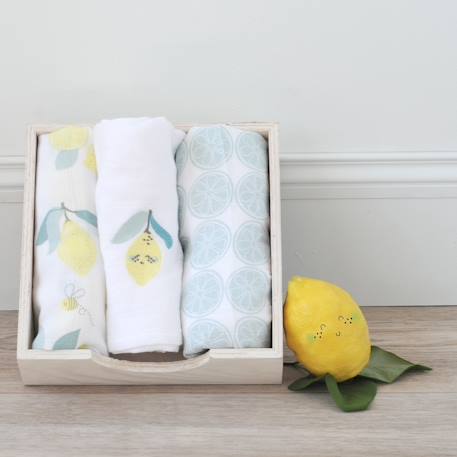 Lot de 3 langes gaze de coton bio Ananas+Baleine+Beige+Bleu+Citrons+Colibri (parme)+Forêt+Noel magique+Sable+Vert sauge 18 - vertbaudet enfant 