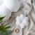 Fleur musicale à suspendre calm blanc Blanc 2 - vertbaudet enfant 
