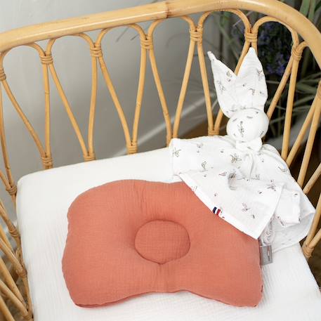 Coussin cale-tête ergonomique en gaze de coton jeanne Beige+Blanc+Bleu+Camel+Écru+Rose+Terracotta+Vert de gris 29 - vertbaudet enfant 