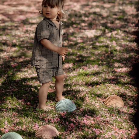Set de 4 pierres sensorielles Ocre, rose, gris, vert sauge 6 - vertbaudet enfant 