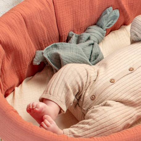 Habillage de couffin en gaze de coton jeanne Beige+Blanc+Bleu+Camel+Écru+Gris clair+Rose+Terracotta+Vert de gris 11 - vertbaudet enfant 