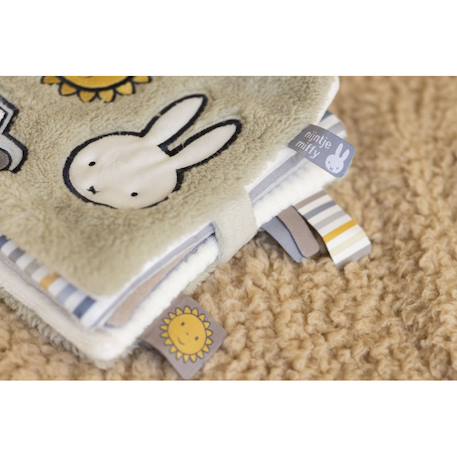 Livre d'éveil en tissu miffy - fluffy Vert-bleu 4 - vertbaudet enfant 