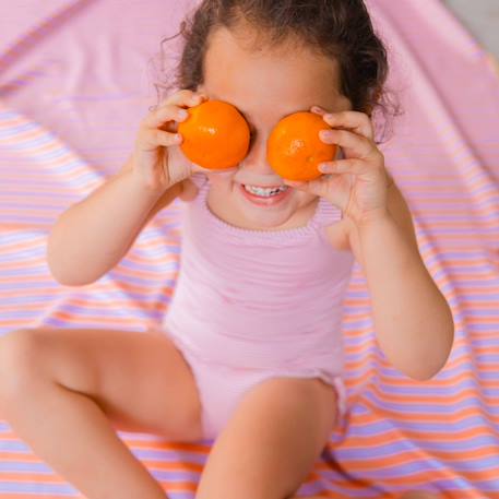 Serviette de plage 2 en 1 circuit lavande (140 x 70 cm) Violet, blanc, orange 5 - vertbaudet enfant 