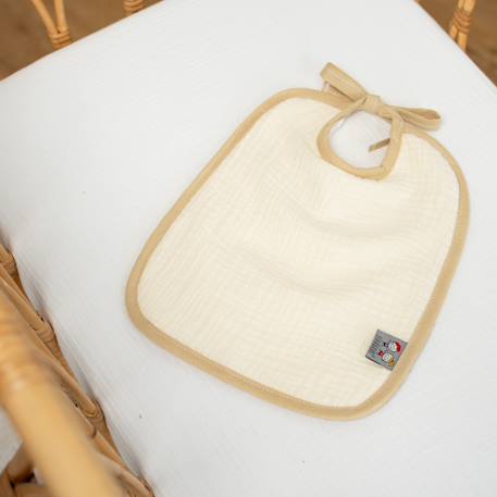 Bavoir à nouer en gaze de coton Jeanne Made in France Beige+Blanc+Bleu+Camel+Écru+Rose+Terracotta+Vert de gris 18 - vertbaudet enfant 