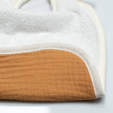 Bavoir à nouer en gaze de coton Jeanne Made in France Beige+Blanc+Bleu+Camel+Écru+Rose+Terracotta+Vert de gris 16 - vertbaudet enfant 