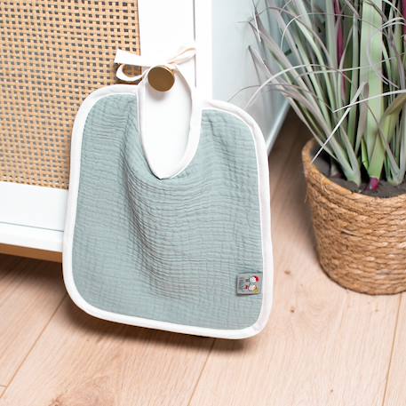 Bavoir à nouer en gaze de coton Jeanne Made in France Beige+Blanc+Bleu+Camel+Écru+Rose+Terracotta+Vert de gris 29 - vertbaudet enfant 