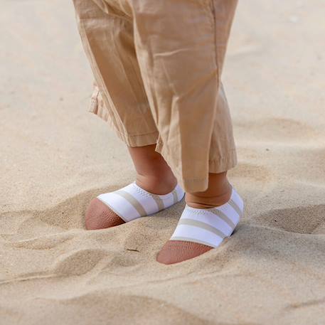 Chaussons tout-terrain les petits cœurs (pointures 24-26) Beige, marron+Blanc, beige, marron+Ecru, beige, marron+Ecru, rouge, marron+Marron, noir+Vert d'eau, écru 14 - vertbaudet enfant 
