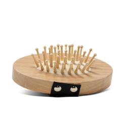 Jouet-Brosse pour cheval bâton