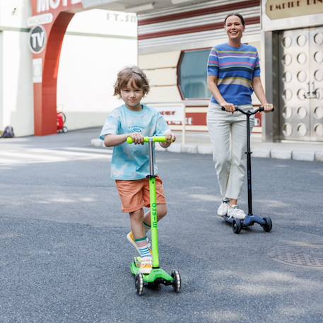 Trottinette enfant maxi micro deluxe pliable néon  led Orange+Rose+Vert 6 - vertbaudet enfant 