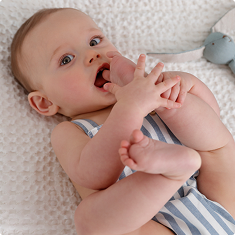 Quels sont les jouets parfaits pour éveiller bébé ? - vertbaudet